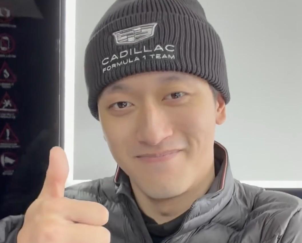 跟随凯迪拉克车队季前测试，周冠宇：期待新赛季带来更多精彩